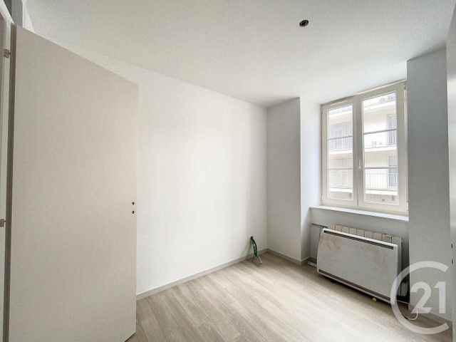 Appartement F2 à louer - 2 pièces - 55.0 m2 - MONTBELIARD - 25 - FRANCHE-COMTE - Century 21 Agence De La Gare