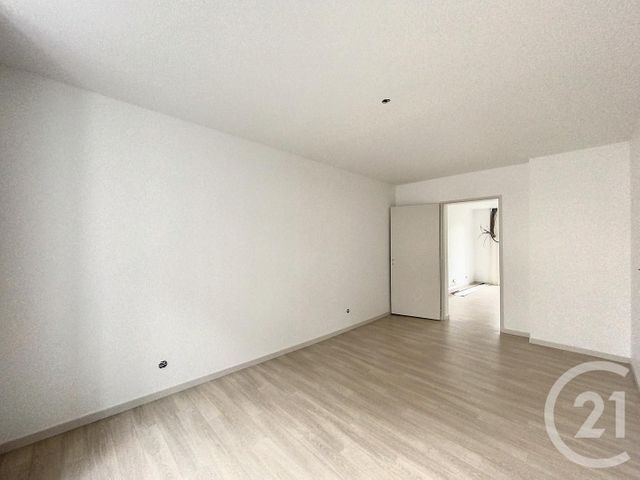 Appartement F2 à louer - 2 pièces - 55.0 m2 - MONTBELIARD - 25 - FRANCHE-COMTE - Century 21 Agence De La Gare