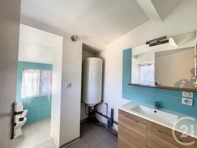 Appartement F3 à louer - 3 pièces - 50.0 m2 - HERIMONCOURT - 25 - FRANCHE-COMTE - Century 21 Agence De La Gare