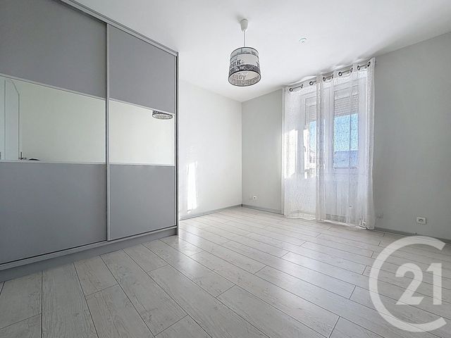 Appartement F4 à louer - 4 pièces - 77.3 m2 - EXINCOURT - 25 - FRANCHE-COMTE - Century 21 Agence De La Gare