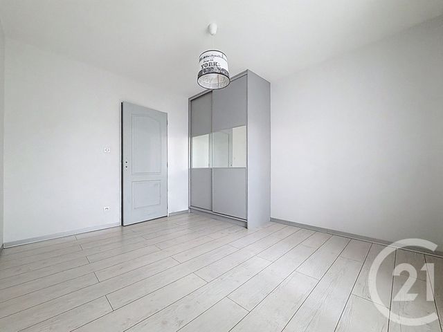 Appartement F4 à louer - 4 pièces - 32.49 m2 - EXINCOURT - 25 - FRANCHE-COMTE - Century 21 Agence De La Gare