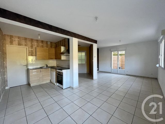 Appartement F4 à louer - 4 pièces - 80.0 m2 - BEUTAL - 25 - FRANCHE-COMTE - Century 21 Agence De La Gare