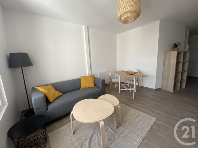 Appartement F1 à louer - 1 pièce - 37.0 m2 - AUDINCOURT - 25 - FRANCHE-COMTE - Century 21 Agence De La Gare