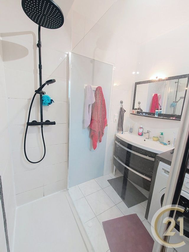 Appartement F3 à vendre - 3 pièces - 64.6 m2 - MONTBELIARD - 25 - FRANCHE-COMTE - Century 21 Agence De La Gare