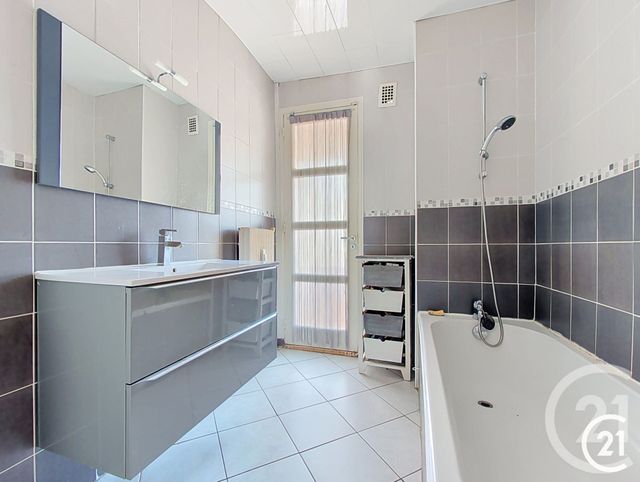 Appartement F6 à vendre - 6 pièces - 133.6 m2 - MONTBELIARD - 25 - FRANCHE-COMTE - Century 21 Agence De La Gare