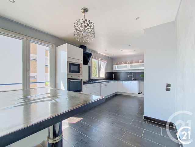Appartement F6 à vendre - 6 pièces - 133.6 m2 - MONTBELIARD - 25 - FRANCHE-COMTE - Century 21 Agence De La Gare