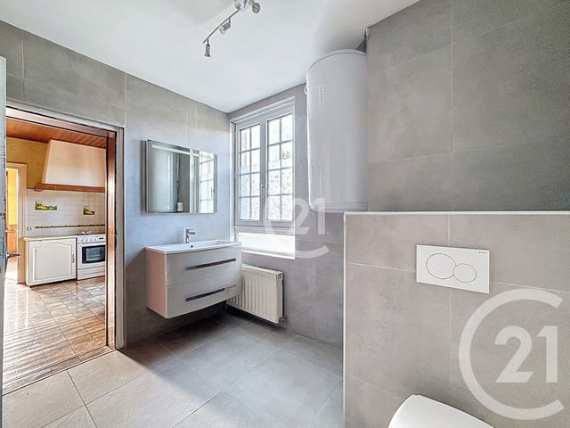 Appartement T4 à vendre - 4 pièces - 86.9 m2 - VALENTIGNEY - 25 - FRANCHE-COMTE - Century 21 Agence De La Gare