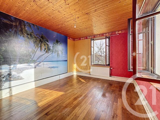 Appartement T4 à vendre - 4 pièces - 86.9 m2 - VALENTIGNEY - 25 - FRANCHE-COMTE - Century 21 Agence De La Gare