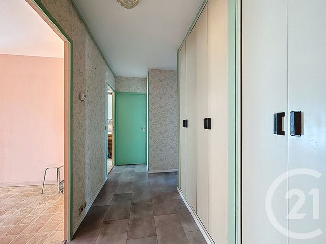 Appartement F5 à vendre - 5 pièces - 87.19 m2 - SOCHAUX - 25 - FRANCHE-COMTE - Century 21 Agence De La Gare