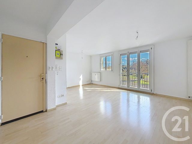 Appartement à vendre - 4 pièces - 65.35 m2 - MONTBELIARD - 25 - FRANCHE-COMTE - Century 21 Agence De La Gare