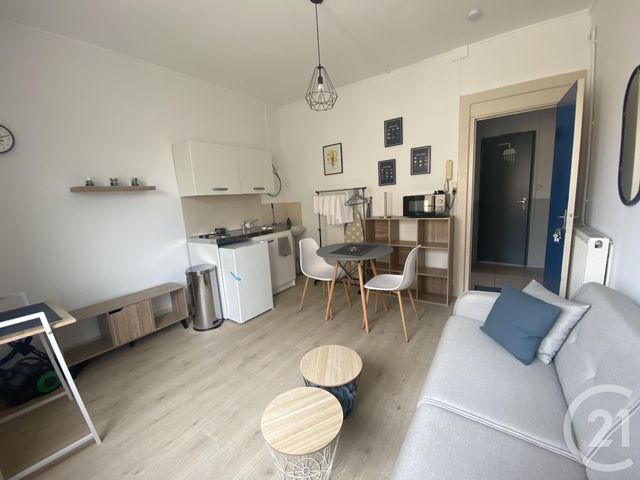 Appartement Chambre à louer - 1 pièce - 18.0 m2 - SOCHAUX - 25 - FRANCHE-COMTE - Century 21 Agence De La Gare