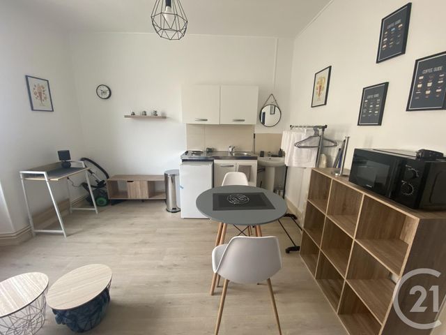 Appartement Chambre à louer - 1 pièce - 18.0 m2 - SOCHAUX - 25 - FRANCHE-COMTE - Century 21 Agence De La Gare