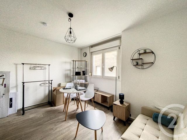 Appartement Chambre à louer - 1 pièce - 15.0 m2 - SOCHAUX - 25 - FRANCHE-COMTE - Century 21 Agence De La Gare