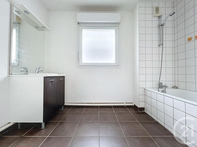 Appartement F4 à louer - 4 pièces - 75.0 m2 - MONTBELIARD - 25 - FRANCHE-COMTE - Century 21 Agence De La Gare