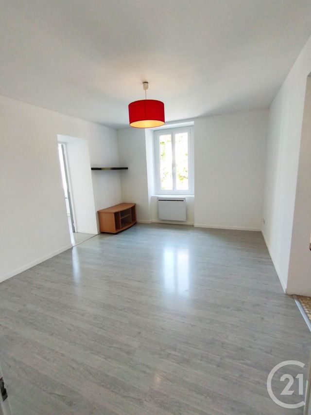 Appartement F2 à louer - 2 pièces - 47.0 m2 - MONTBELIARD - 25 - FRANCHE-COMTE - Century 21 Agence De La Gare