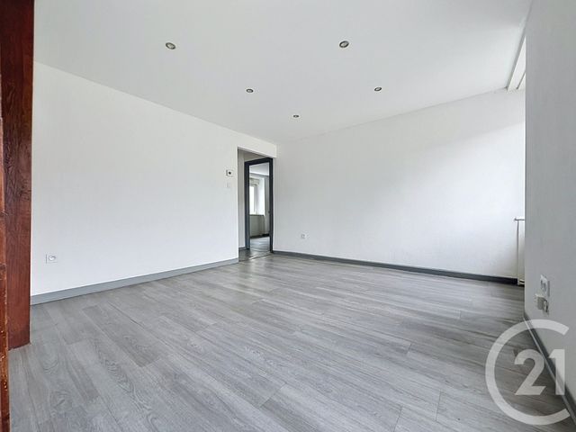 Appartement F3 à louer - 4 pièces - 78.0 m2 - STE SUZANNE - 25 - FRANCHE-COMTE - Century 21 Agence De La Gare