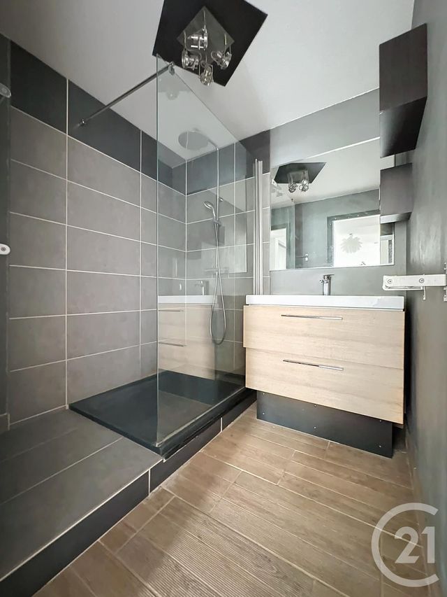 Appartement F5 à louer - 5 pièces - 88.0 m2 - SELONCOURT - 25 - FRANCHE-COMTE - Century 21 Agence De La Gare