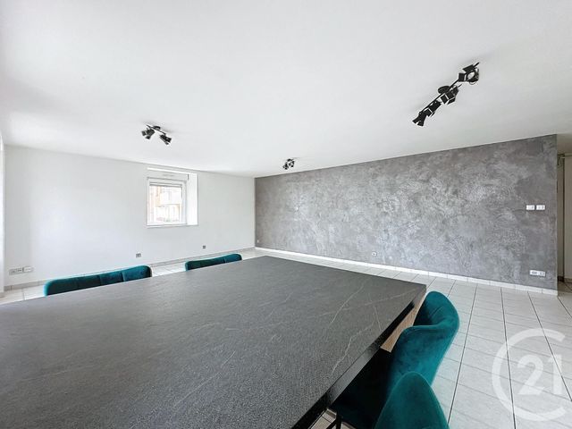Appartement F5 à louer - 5 pièces - 88.0 m2 - SELONCOURT - 25 - FRANCHE-COMTE - Century 21 Agence De La Gare