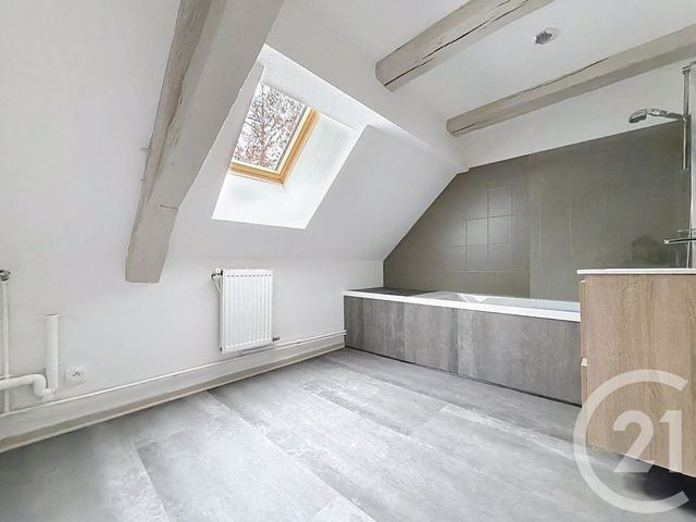 Appartement F4 à louer - 4 pièces - 114.0 m2 - HERICOURT - 70 - FRANCHE-COMTE - Century 21 Agence De La Gare