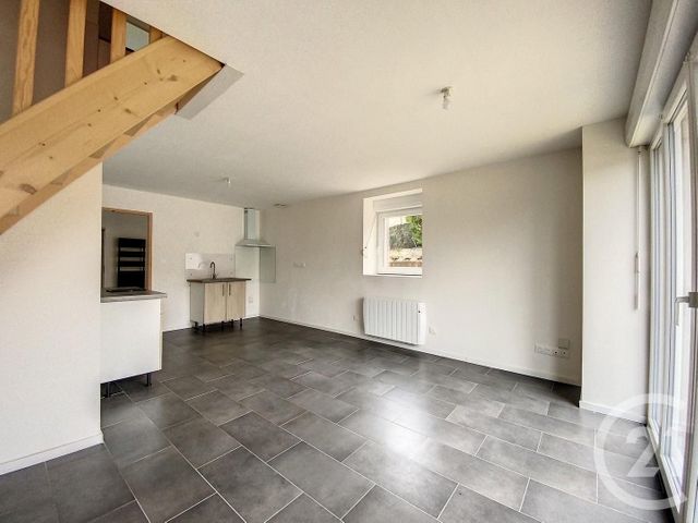 Appartement F3 à louer - 3 pièces - 75.0 m2 - CHAMPEY - 70 - FRANCHE-COMTE - Century 21 Agence De La Gare
