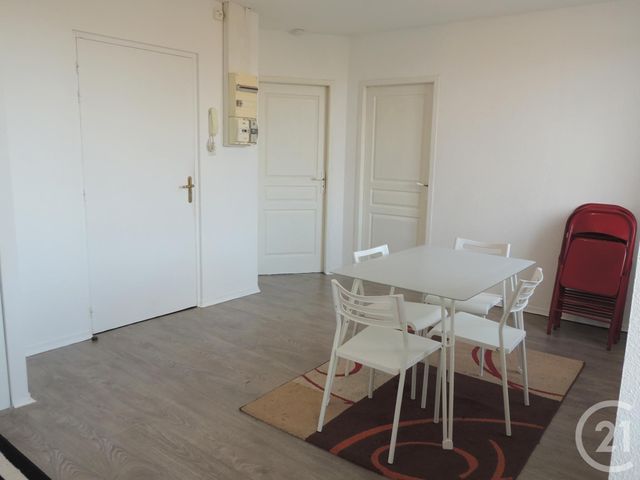 Appartement F2 à louer - 3 pièces - 40.98 m2 - COUTHENANS - 70 - FRANCHE-COMTE - Century 21 Agence De La Gare
