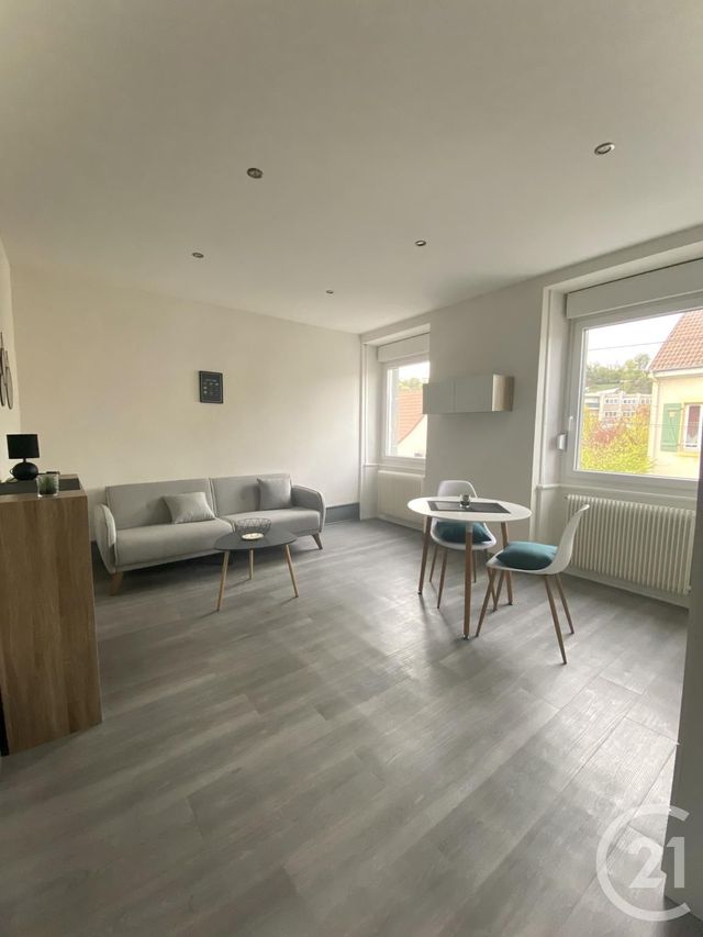 Appartement F1 à louer - 1 pièce - 25.0 m2 - STE SUZANNE - 25 - FRANCHE-COMTE - Century 21 Agence De La Gare