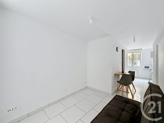 Appartement Studio à louer - 1 pièce - 17.0 m2 - MONTBELIARD - 25 - FRANCHE-COMTE - Century 21 Agence De La Gare