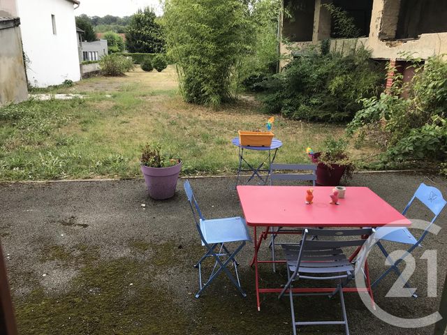 Appartement F1 à louer - 1 pièce - 30.0 m2 - COLOMBIER FONTAINE - 25 - FRANCHE-COMTE - Century 21 Agence De La Gare