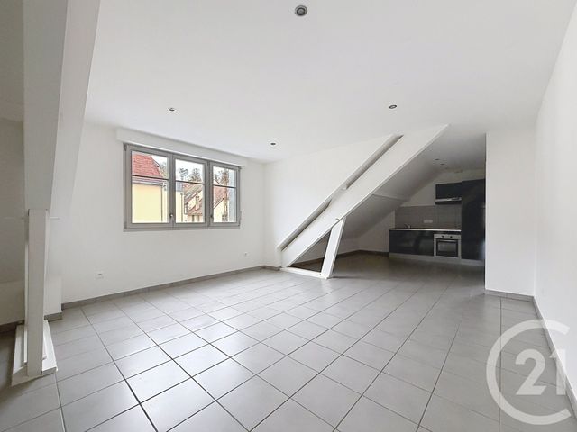 Appartement F2 bis à louer - 2 pièces - 56.0 m2 - MONTBELIARD - 25 - FRANCHE-COMTE - Century 21 Agence De La Gare