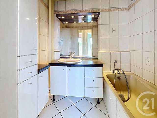 Appartement F4 à vendre - 4 pièces - 80.69 m2 - MONTBELIARD - 25 - FRANCHE-COMTE - Century 21 Agence De La Gare