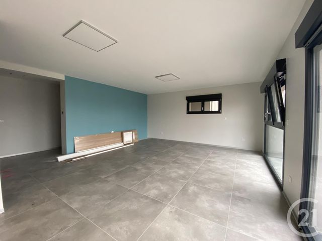 Appartement F5 à louer - 5 pièces - 120.0 m2 - ETUPES - 25 - FRANCHE-COMTE - Century 21 Agence De La Gare