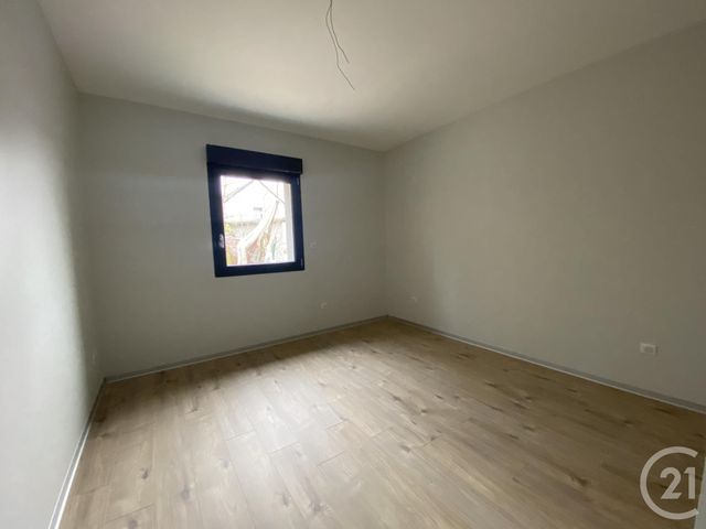 Appartement F5 à louer - 5 pièces - 120.0 m2 - ETUPES - 25 - FRANCHE-COMTE - Century 21 Agence De La Gare