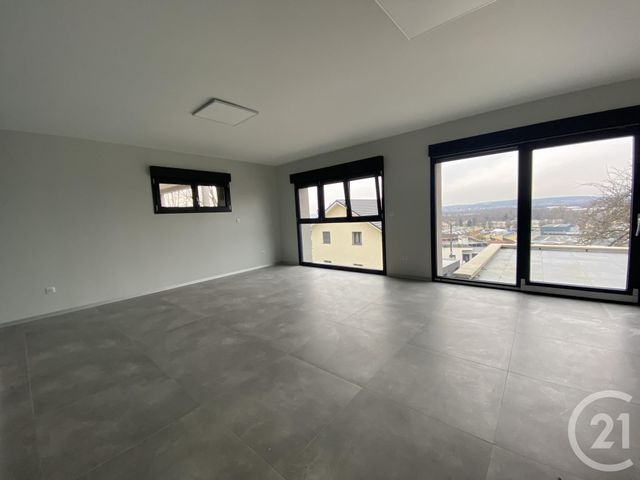 Appartement F5 à louer - 5 pièces - 120.0 m2 - ETUPES - 25 - FRANCHE-COMTE - Century 21 Agence De La Gare