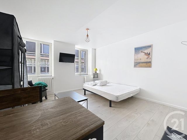 Appartement Studio à louer - 1 pièce - 25.0 m2 - MONTBELIARD - 25 - FRANCHE-COMTE - Century 21 Agence De La Gare