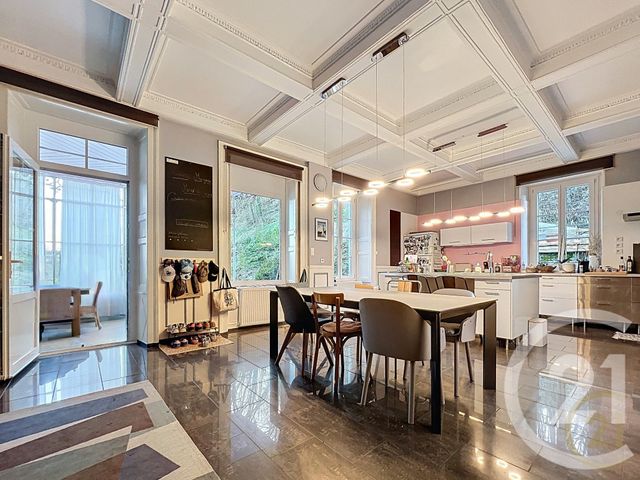 Appartement F5 à vendre - 5 pièces - 170.9 m2 - VALENTIGNEY - 25 - FRANCHE-COMTE - Century 21 Agence De La Gare