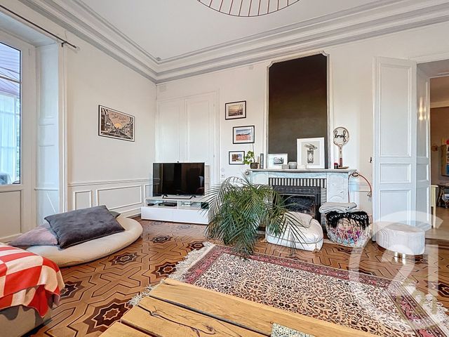 Appartement F5 à vendre - 5 pièces - 170.9 m2 - VALENTIGNEY - 25 - FRANCHE-COMTE - Century 21 Agence De La Gare