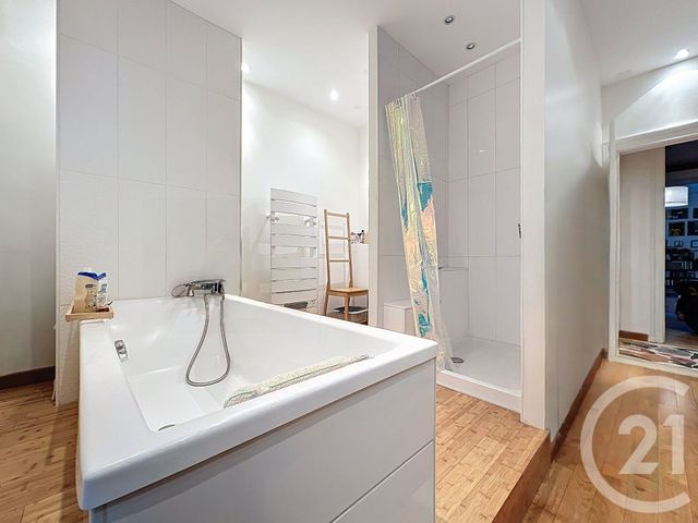 Appartement F5 à vendre - 5 pièces - 170.9 m2 - VALENTIGNEY - 25 - FRANCHE-COMTE - Century 21 Agence De La Gare