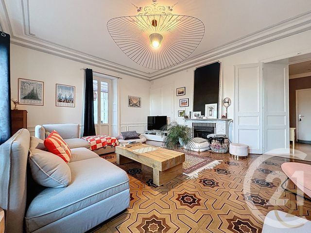 Appartement F5 à vendre - 5 pièces - 170.9 m2 - VALENTIGNEY - 25 - FRANCHE-COMTE - Century 21 Agence De La Gare