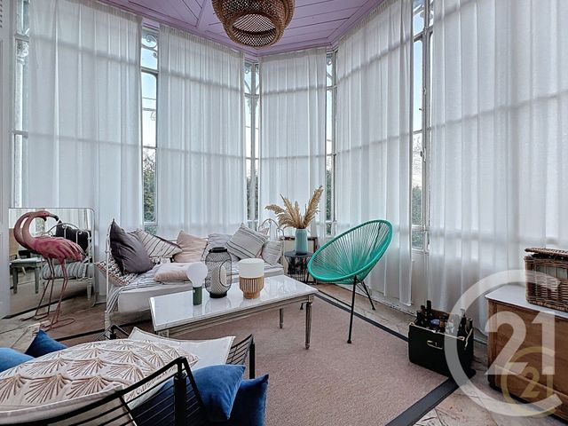 Appartement F5 à vendre - 5 pièces - 170.9 m2 - VALENTIGNEY - 25 - FRANCHE-COMTE - Century 21 Agence De La Gare