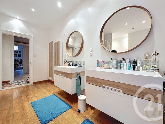 Appartement F5 à vendre - 5 pièces - 170.9 m2 - VALENTIGNEY - 25 - FRANCHE-COMTE - Century 21 Agence De La Gare