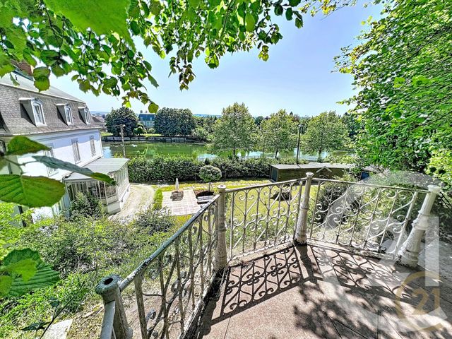 Appartement F5 à vendre - 5 pièces - 170.9 m2 - VALENTIGNEY - 25 - FRANCHE-COMTE - Century 21 Agence De La Gare
