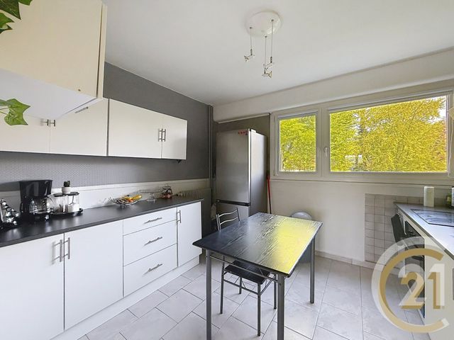 Appartement F5 à vendre - 5 pièces - 90.0 m2 - MONTBELIARD - 25 - FRANCHE-COMTE - Century 21 Agence De La Gare