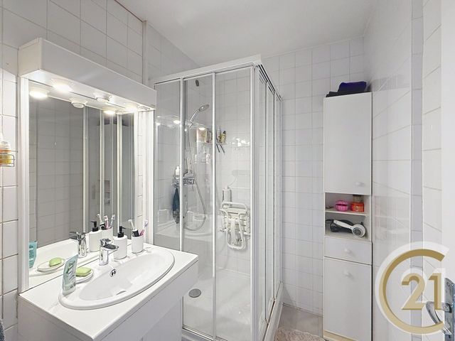 Appartement F5 à vendre - 5 pièces - 90.0 m2 - MONTBELIARD - 25 - FRANCHE-COMTE - Century 21 Agence De La Gare