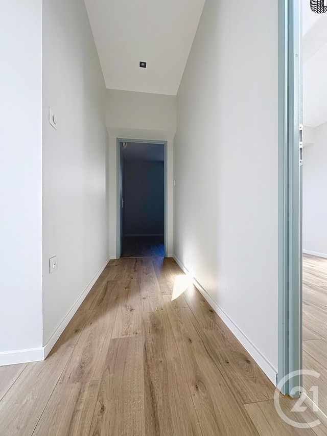 Appartement T3 à louer - 3 pièces - 50.0 m2 - MONTBELIARD - 25 - FRANCHE-COMTE - Century 21 Agence De La Gare