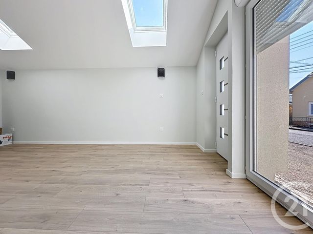 Appartement T3 à louer - 3 pièces - 50.0 m2 - MONTBELIARD - 25 - FRANCHE-COMTE - Century 21 Agence De La Gare