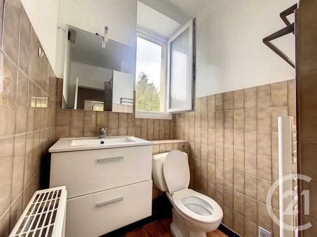 Appartement T2 à louer - 2 pièces - 41.4 m2 - VOUJEAUCOURT - 25 - FRANCHE-COMTE - Century 21 Agence De La Gare