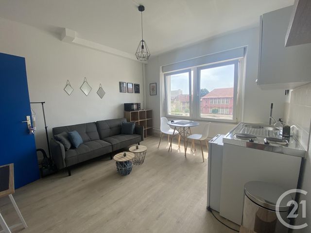 Appartement Chambre à louer - 1 pièce - 18.0 m2 - SOCHAUX - 25 - FRANCHE-COMTE - Century 21 Agence De La Gare