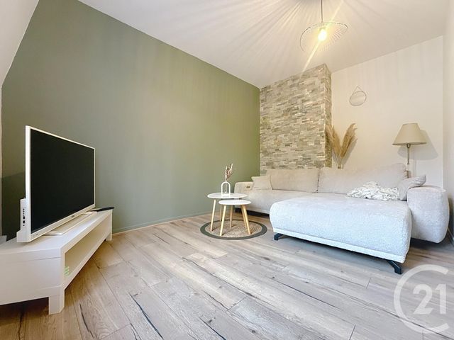 Appartement F3 à louer - 3 pièces - 63.0 m2 - COUTHENANS - 70 - FRANCHE-COMTE - Century 21 Agence De La Gare