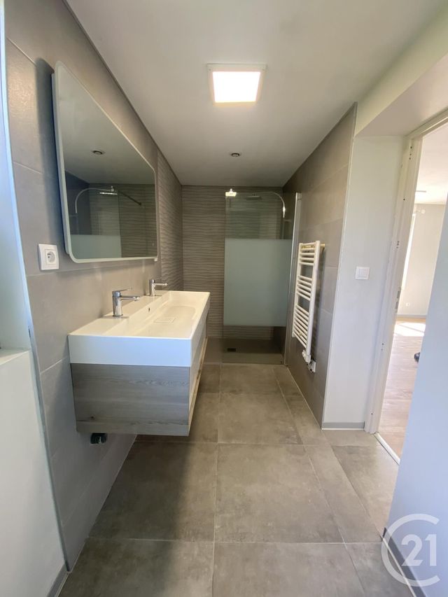 maison à louer - 4 pièces - 85.0 m2 - ETUPES - 25 - FRANCHE-COMTE - Century 21 Agence De La Gare