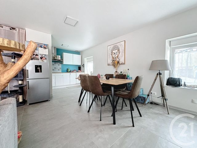 Appartement F3 à louer - 3 pièces - 80.0 m2 - ETUPES - 25 - FRANCHE-COMTE - Century 21 Agence De La Gare